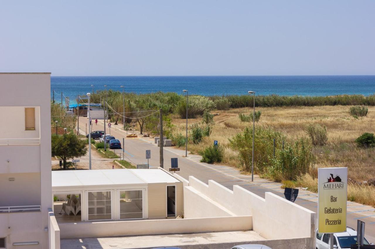 Gigli Hotel Salento Marina Di Pescoluse Exterior photo